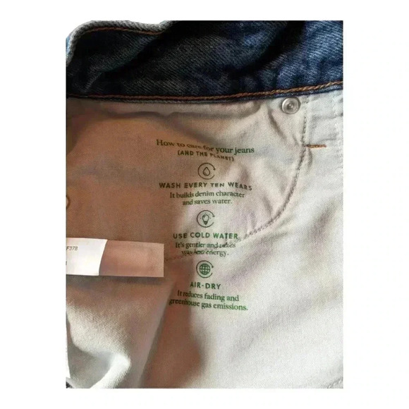 J Crew Relaxed denim short in Baxter Street wash, Item BF378, Size 26 - Picture 13 of 14